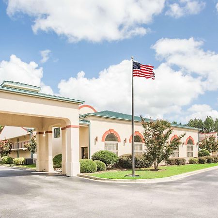 Days Inn & Suites By Wyndham Columbia Airport West Columbia Esterno foto